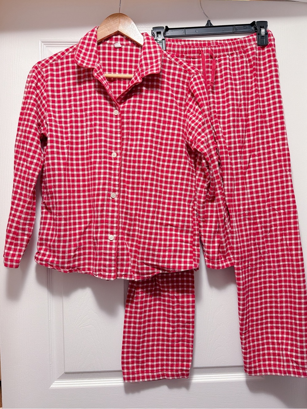 Uniqlo Red Plaid Pajama Set - Classic Button-Up Top & Pants
